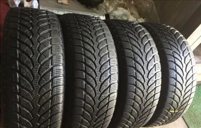 Bridgestone Blizzak LM-32 225/55 R17