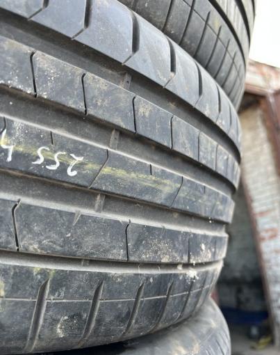 Pirelli P Zero PZ4 255/40 R21