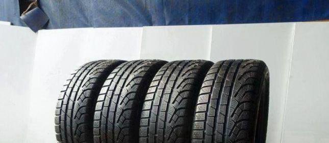 Pirelli Winter Sottozero 210 215/65 R16