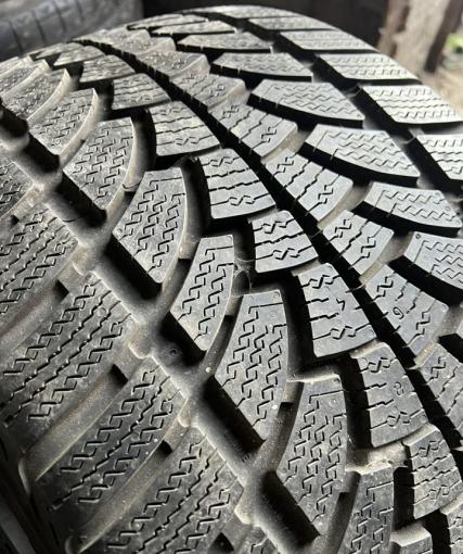 Nokian Tyres WR 295/30 R19