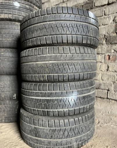 Pirelli Ice Asimmetrico 245/40 R18