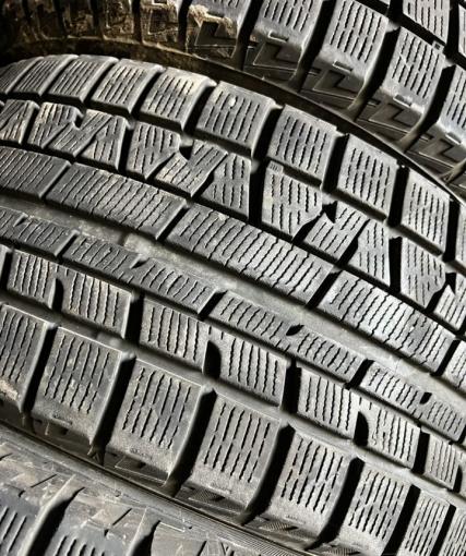 Yokohama Ice Guard IG50+ 215/45 R17
