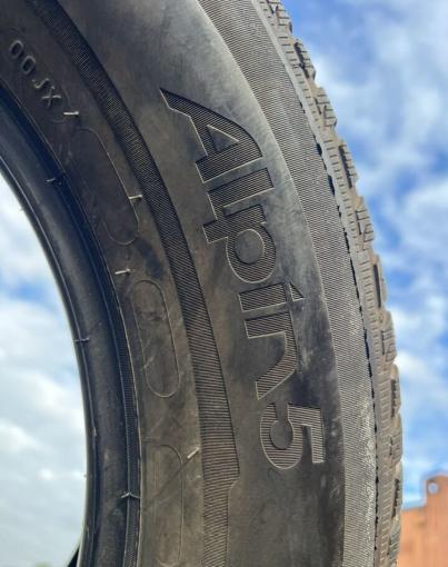 Michelin Alpin 5 215/65 R17