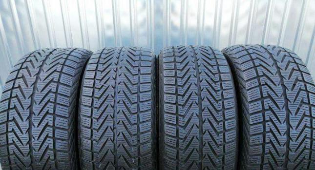 Vredestein Wintrac Xtreme S 225/45 R19 V