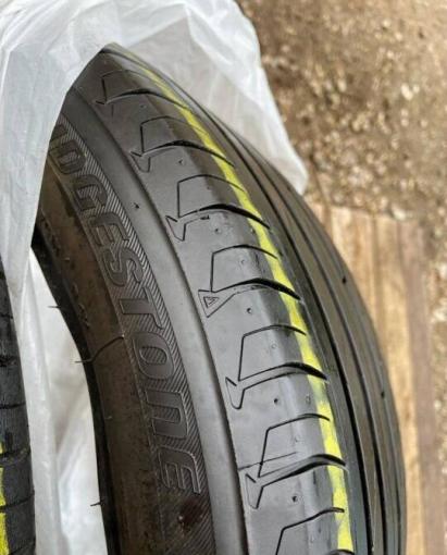 Bridgestone Turanza T001 225/55 R17