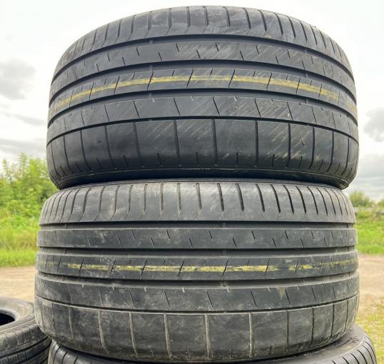 Pirelli P Zero PZ4 265/35 R20