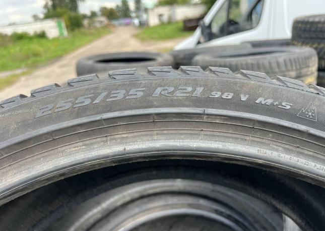 Pirelli Winter Sottozero 3 255/35 R21