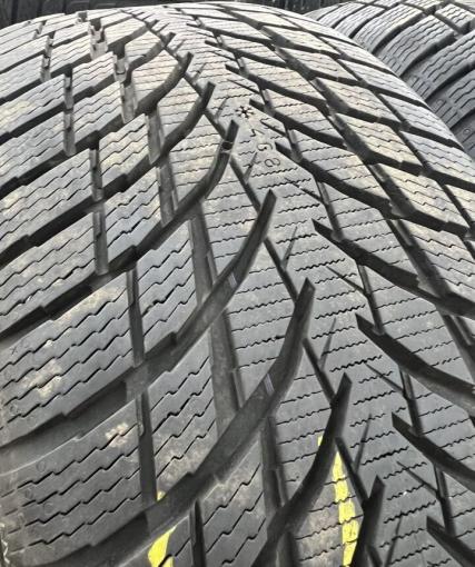 Nokian Tyres WR Snowproof P 215/55 R17
