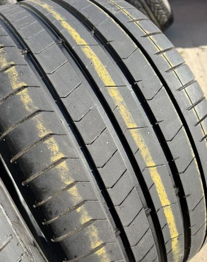 Pirelli P Zero PZ4 295/30 R20