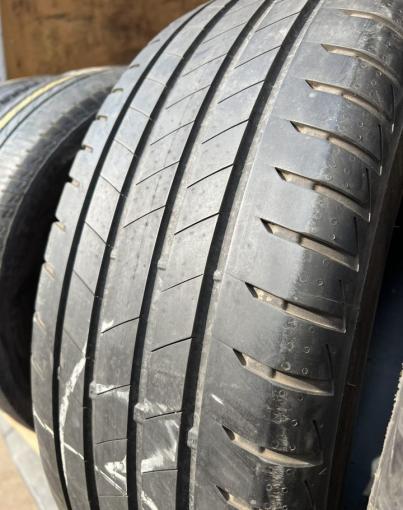 Bridgestone Turanza T005 225/65 R17