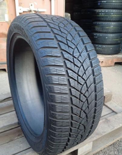 Goodyear UltraGrip Performance+ 235/45 R18