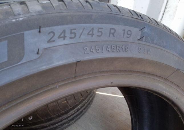 Michelin Primacy Tour A/S 245/45 R19