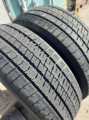 Bridgestone Blizzak VRX2 215/60 R16