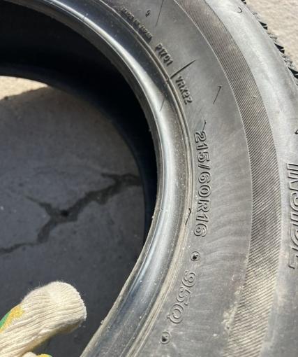 Bridgestone Blizzak VRX2 215/60 R16