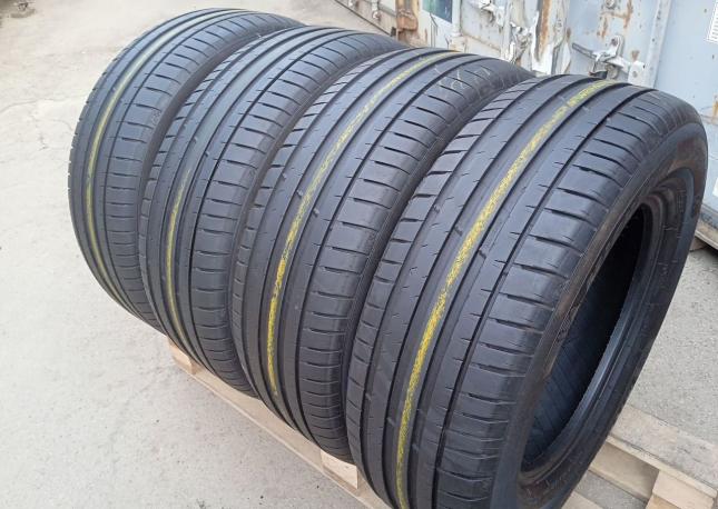 Michelin Pilot Sport 4 SUV 235/65 R17