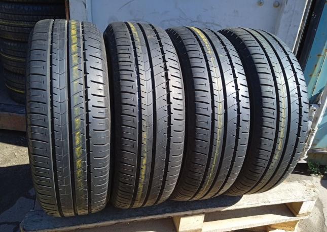 Bridgestone Ecopia NH100 RV 215/60 R16