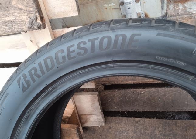 Bridgestone Turanza T005 255/45 R18