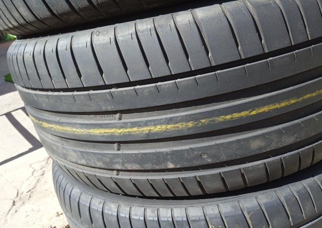 Michelin Pilot Sport 4 SUV 275/45 R21