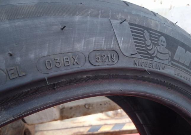 Michelin Pilot Sport 4 235/45 R18