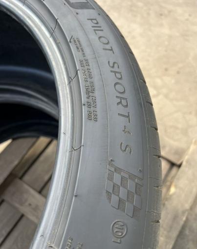 Michelin Pilot Sport 4 S 325/35 R22
