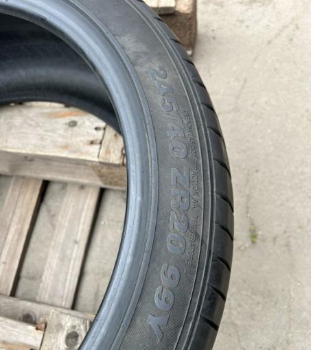Kumho Ecsta PS71 245/40 R20