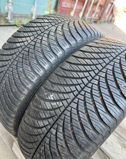 Goodyear Vector 4Seasons Gen-2 195/55 R15