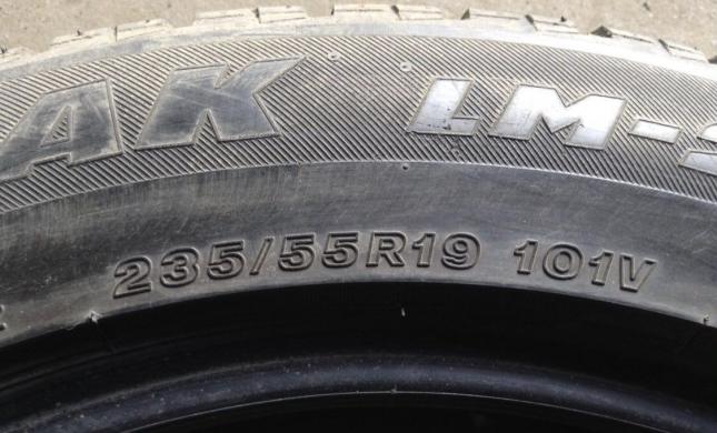 Bridgestone Blizzak LM-25 235/55 R19