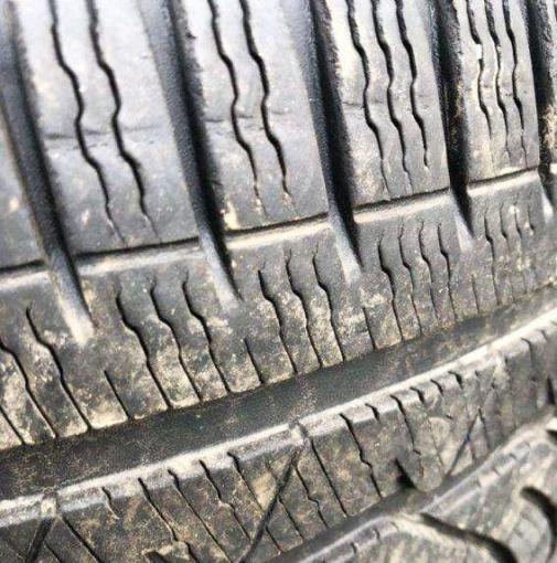 Michelin Pilot Alpin 4 225/45 R18