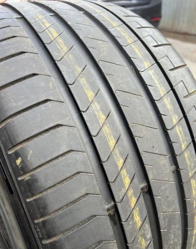 Pirelli P Zero PZ4 295/35 R20