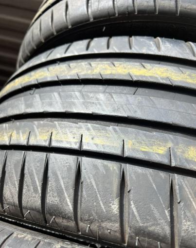 Michelin Pilot Sport 4 235/40 R18