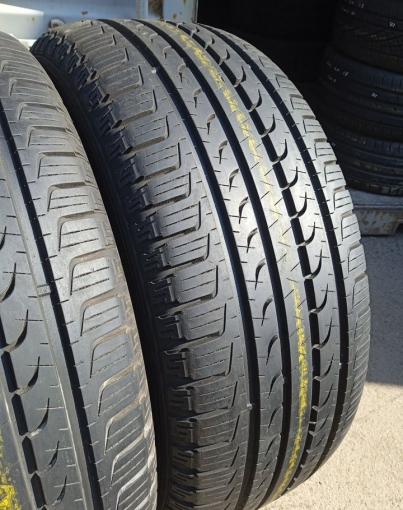 Goodyear EfficientGrip 285/60 R18