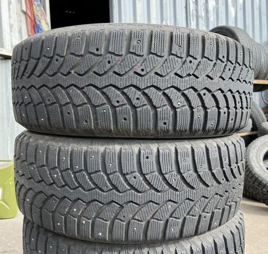 Bridgestone Blizzak Spike-01 225/60 R17