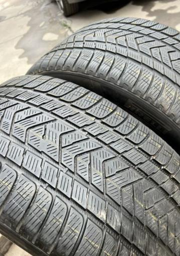 Pirelli Scorpion Winter 325/35 R22