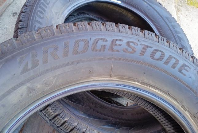 Bridgestone Blizzak VRX2 185/65 R15