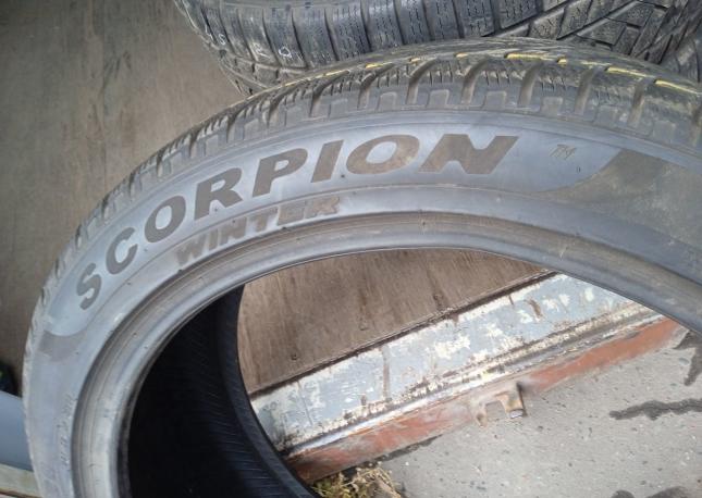 Pirelli Scorpion Winter 285/40 R22