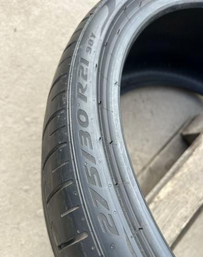 Pirelli P Zero PZ4 275/30 R21