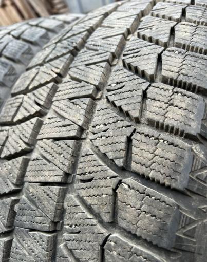 Bridgestone Blizzak WS-80 235/50 R19