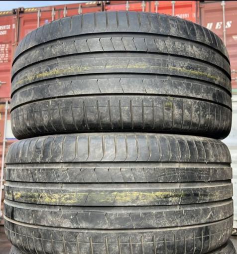 Pirelli P Zero PZ4 275/30 R21