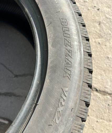 Bridgestone Blizzak VRX2 235/50 R18