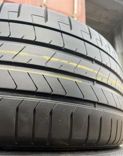 Pirelli P Zero PZ4 285/35 R21