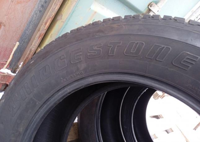 Bridgestone Dueler H/T 684II 275/60 R20