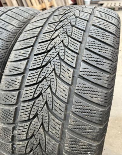 Minerva Frostrack UHP 265/45 R20