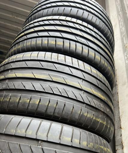 Kumho Ecsta PS71 245/40 R18