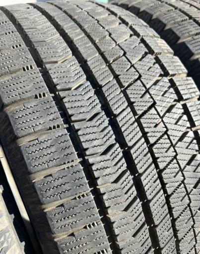 Bridgestone Blizzak VRX2 245/50 R18