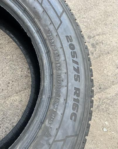 Pirelli Carrier Winter 205/75 R16C