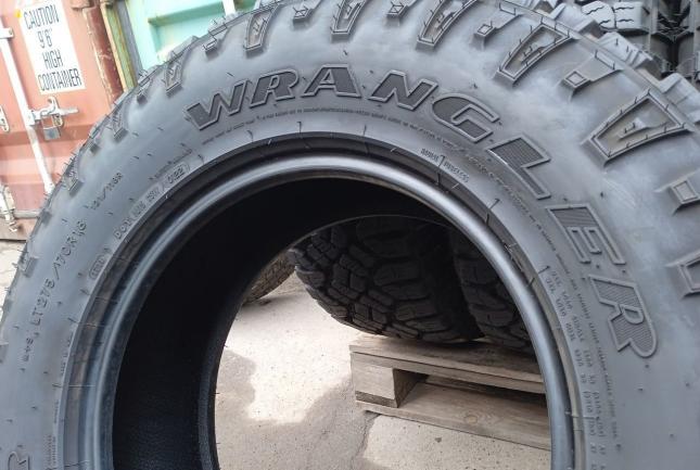 Goodyear Wrangler DuraTrac 275/70 R18