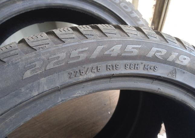 Pirelli Winter Sottozero 3 225/45 R19