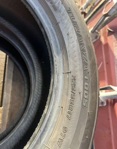 Bridgestone Turanza T005 225/55 R17