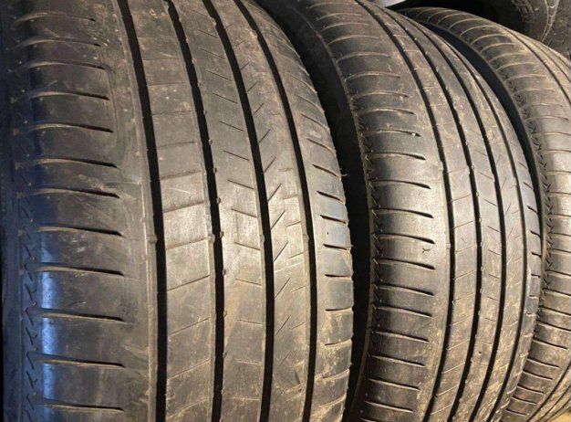 Bridgestone Alenza 001 285/45 R22