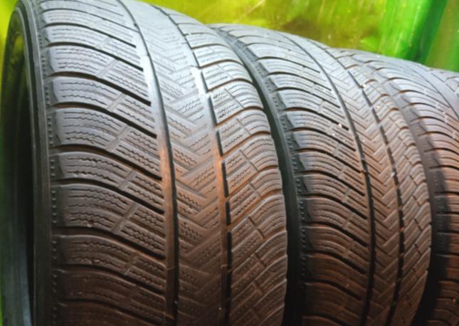 Michelin Latitude Alpin LA2 265/45 R20 и 295/40 R20